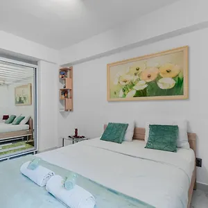 Central Studio Emerald Bucureşti