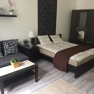 rezervați aici
